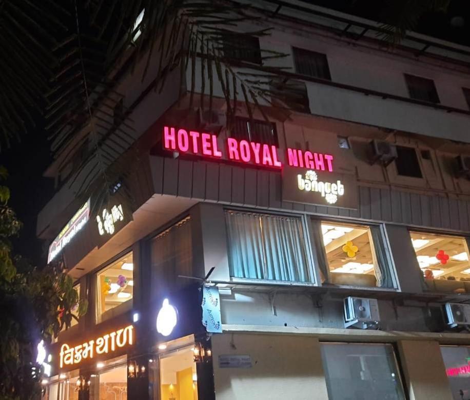 Hotel Royal Night Ahmedabad Exterior photo